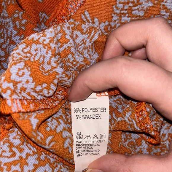 Rust W/ Blue Floral Print Long Sleeve Romper NWOT - Picture 12 of 12